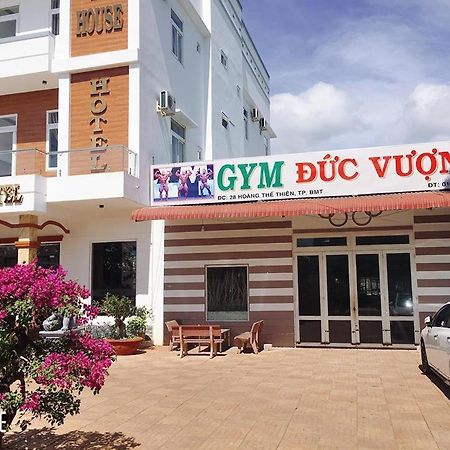 Le House Hotel Buon Ma Thuot Kültér fotó