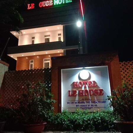 Le House Hotel Buon Ma Thuot Kültér fotó