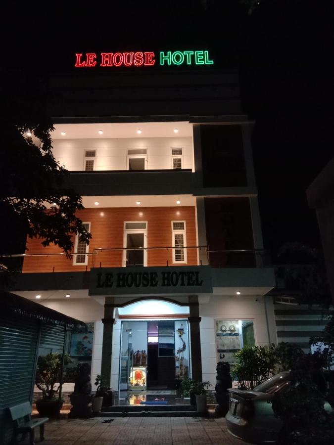 Le House Hotel Buon Ma Thuot Kültér fotó